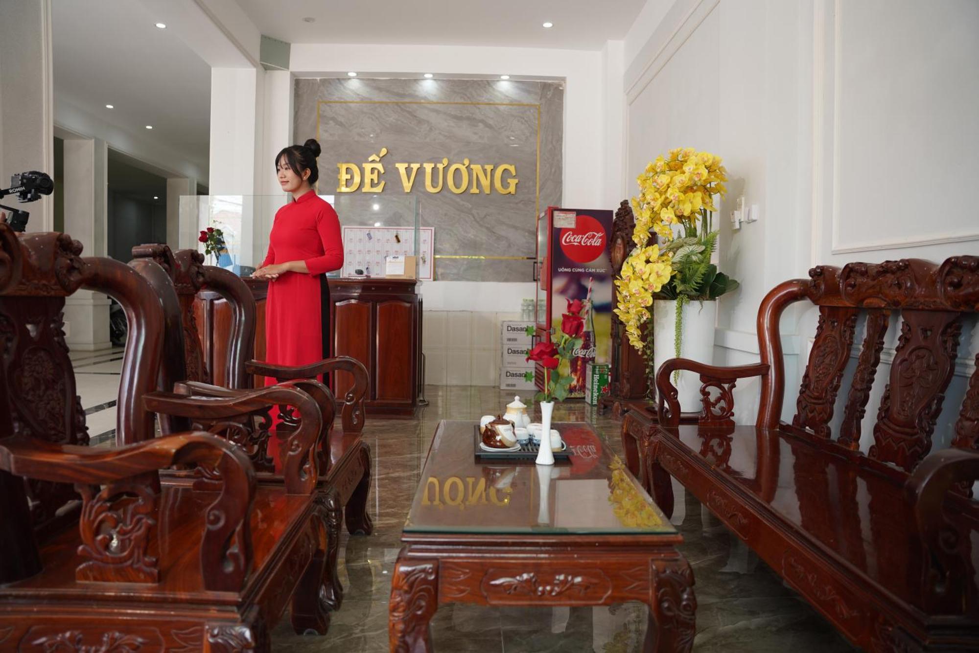 Hotel Khach San De Vuong Cao Lãnh Exterior foto